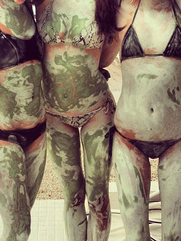 phoebe-tonkin-bikinis-in-mud-twitpic.jpg